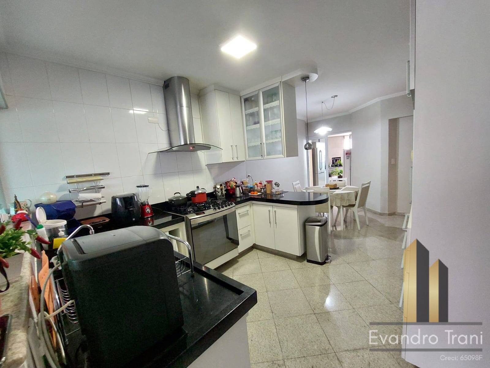 Apartamento à venda com 4 quartos, 250m² - Foto 29