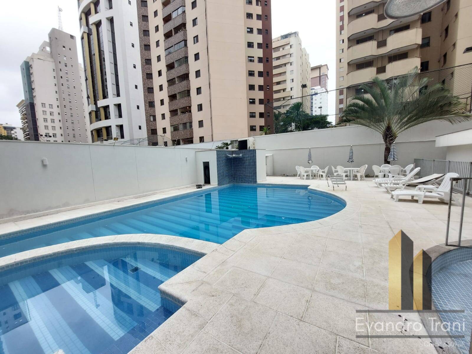Apartamento à venda com 4 quartos, 250m² - Foto 31
