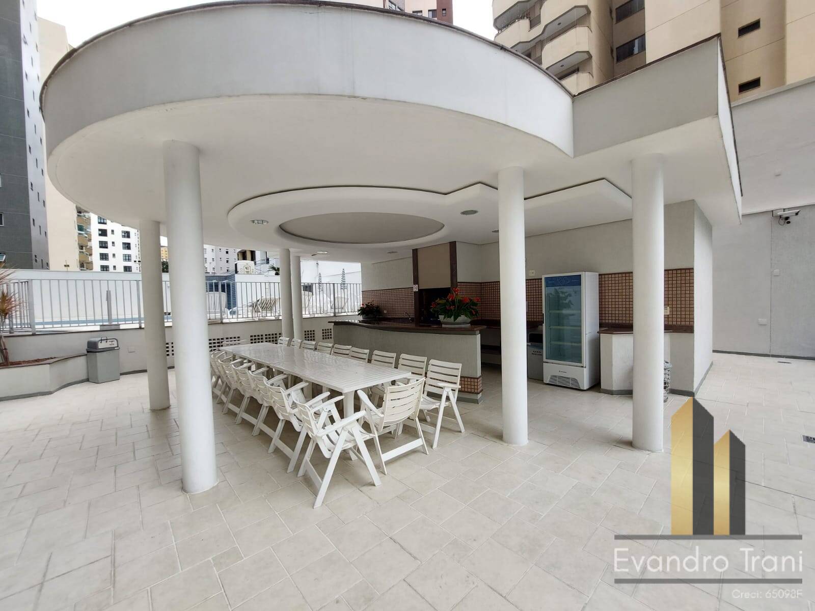 Apartamento à venda com 4 quartos, 250m² - Foto 32
