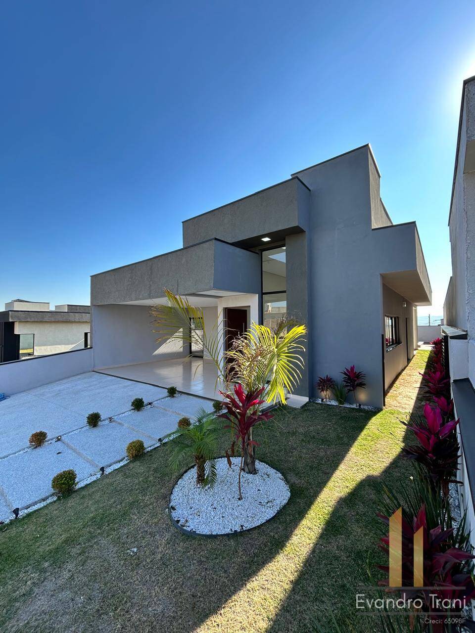 Casa à venda com 3 quartos, 192m² - Foto 8