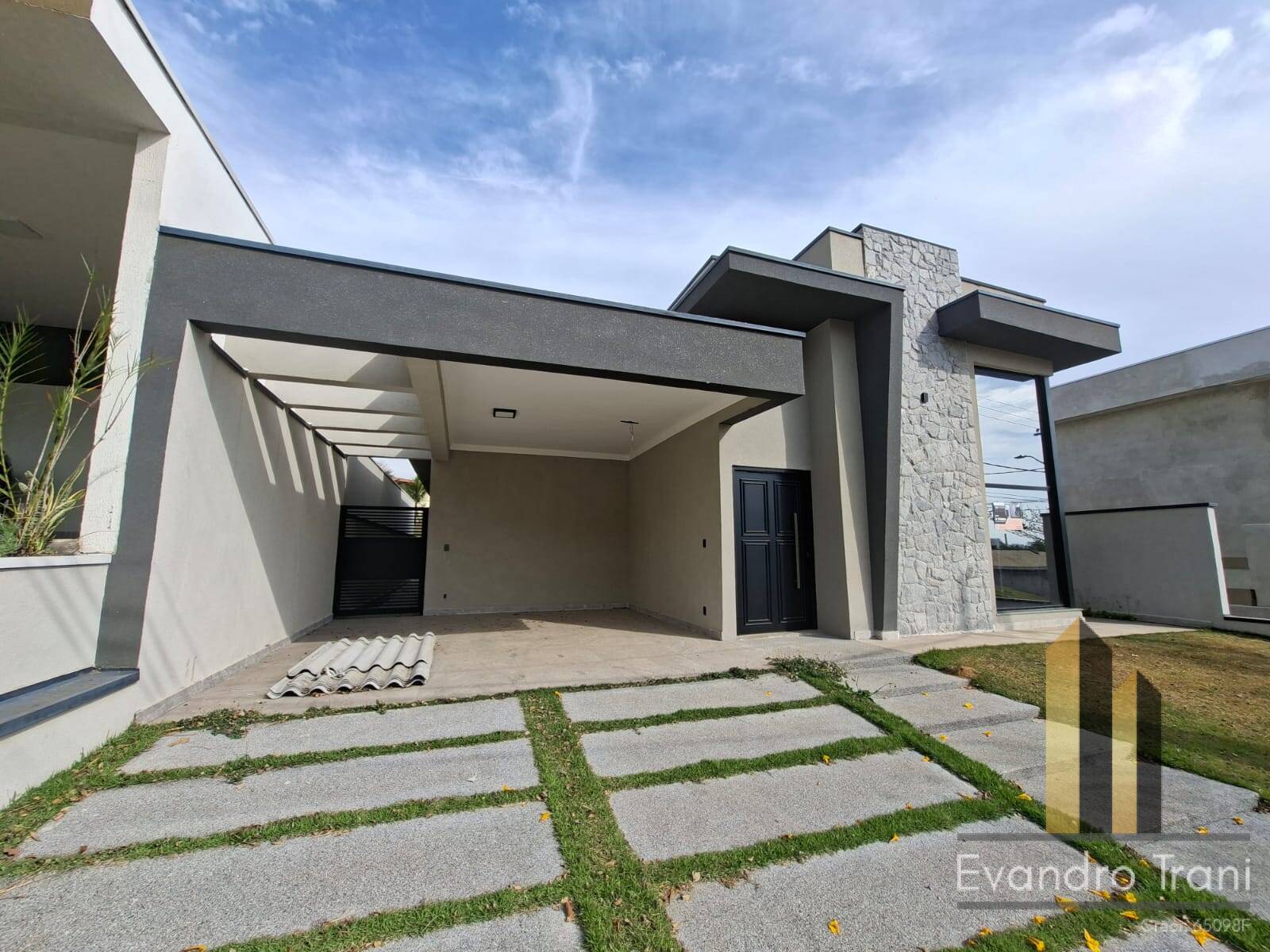 Casa à venda com 3 quartos, 300m² - Foto 5