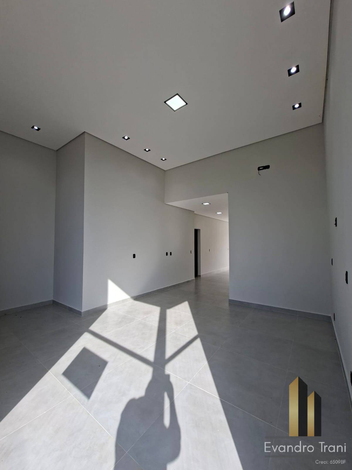 Casa à venda com 3 quartos, 300m² - Foto 8