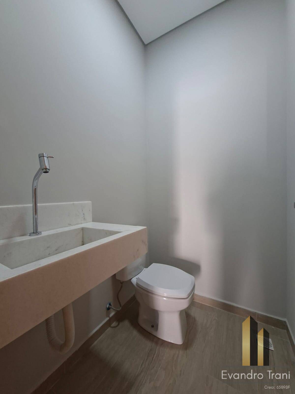 Casa à venda com 3 quartos, 300m² - Foto 18