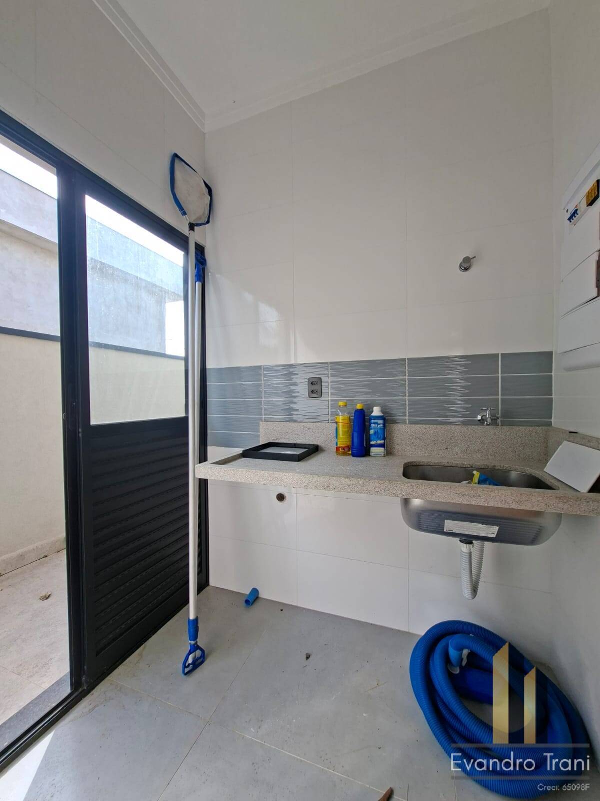 Casa à venda com 3 quartos, 300m² - Foto 21