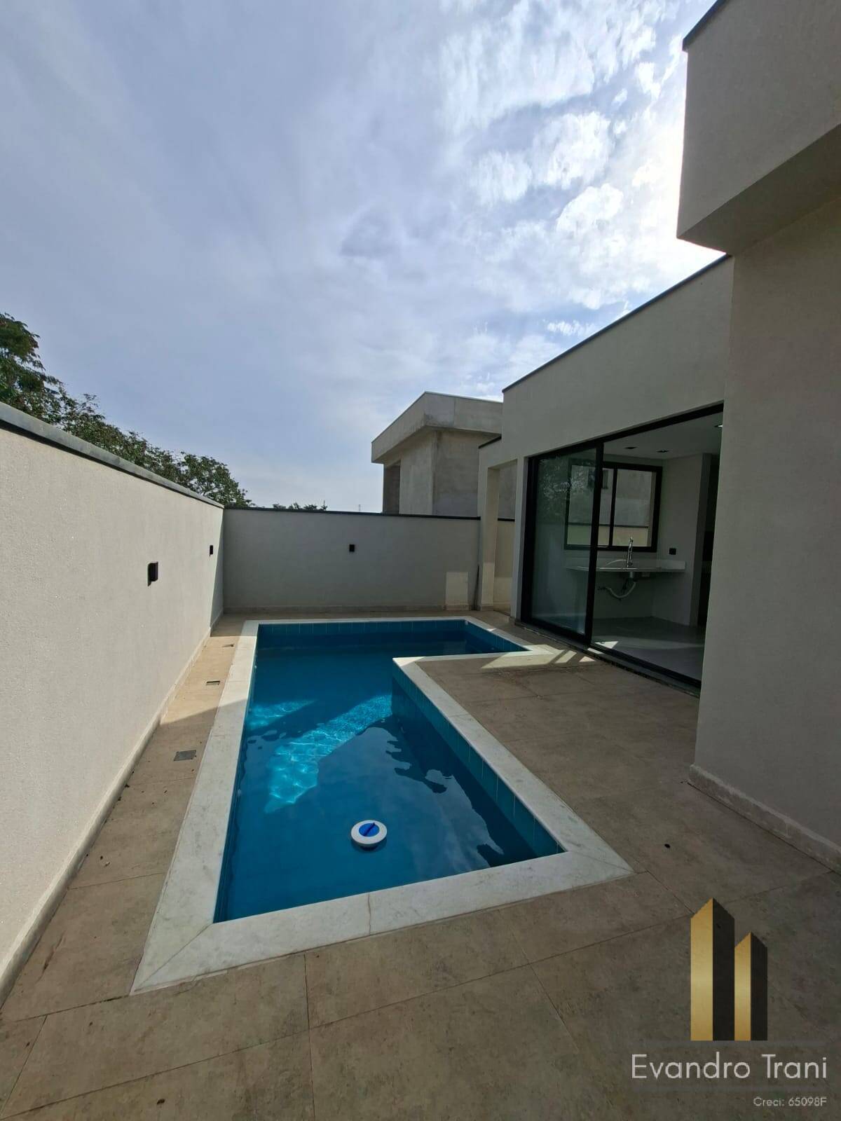 Casa à venda com 3 quartos, 300m² - Foto 26