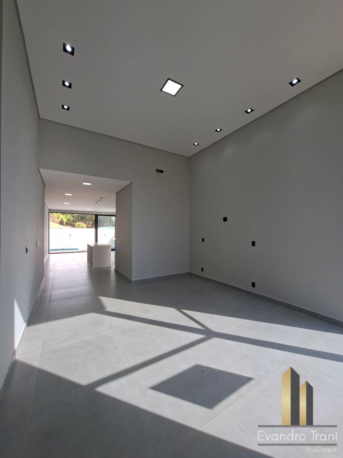 Casa à venda com 3 quartos, 300m² - Foto 31