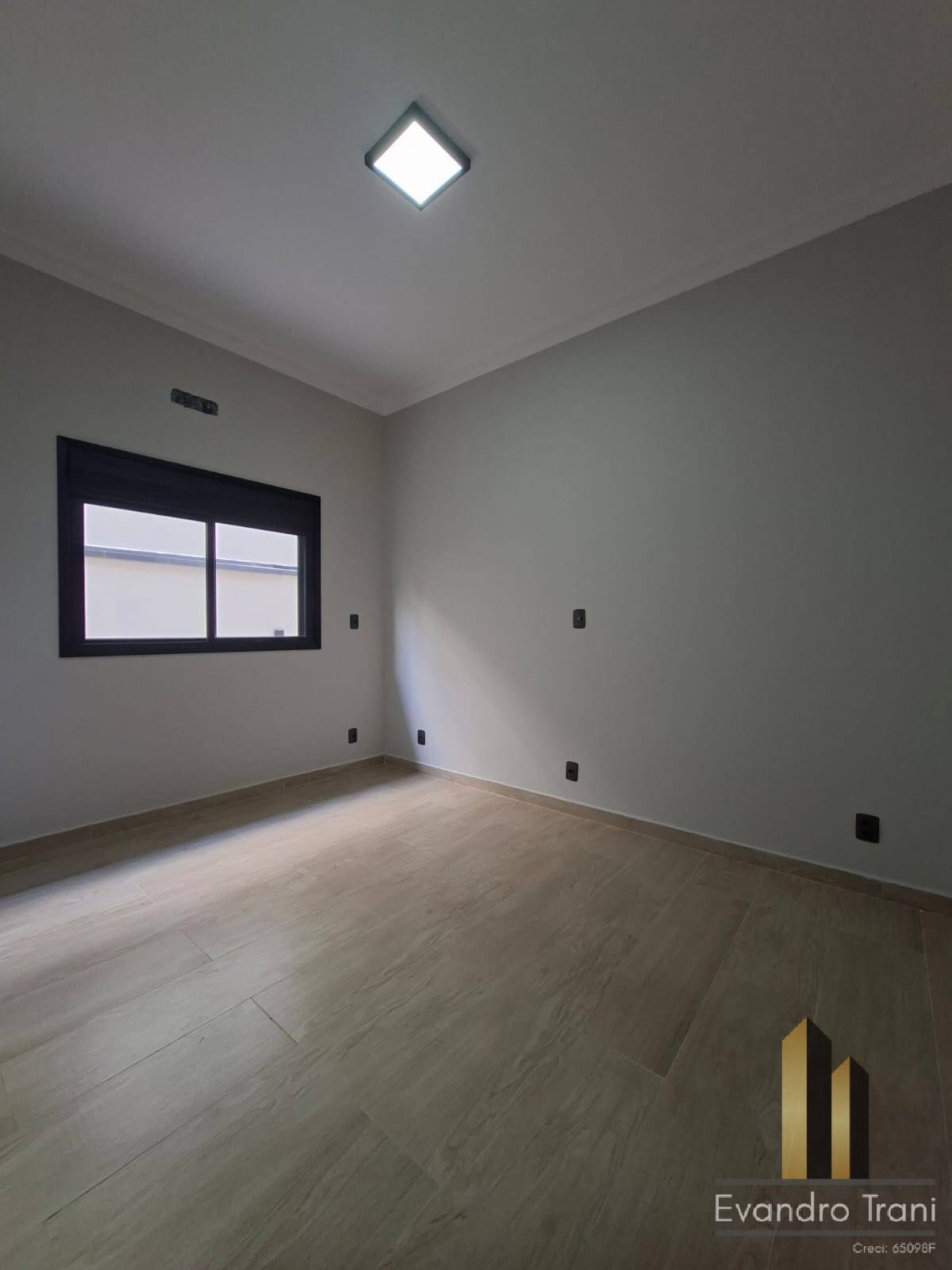 Casa à venda com 3 quartos, 300m² - Foto 29