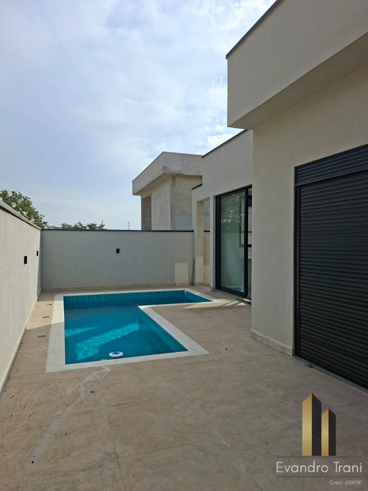 Casa à venda com 3 quartos, 300m² - Foto 30