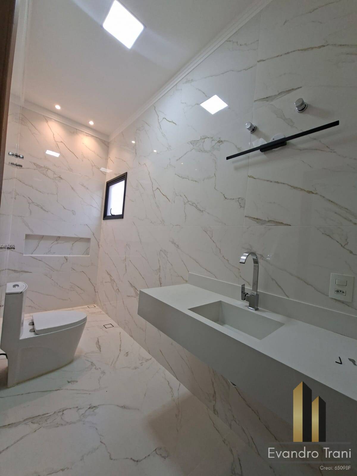 Casa à venda com 3 quartos, 250m² - Foto 12