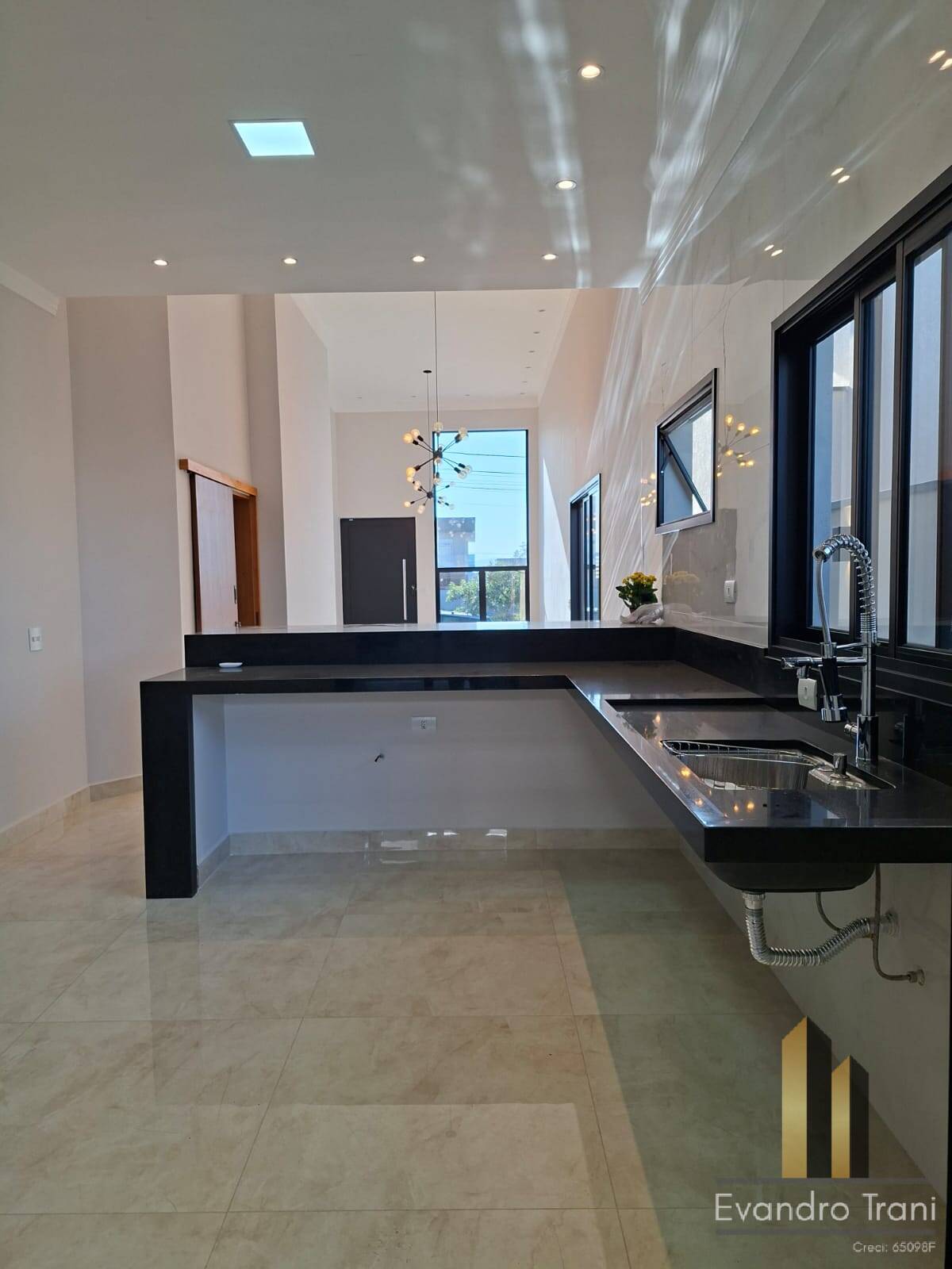Casa à venda com 3 quartos, 250m² - Foto 19