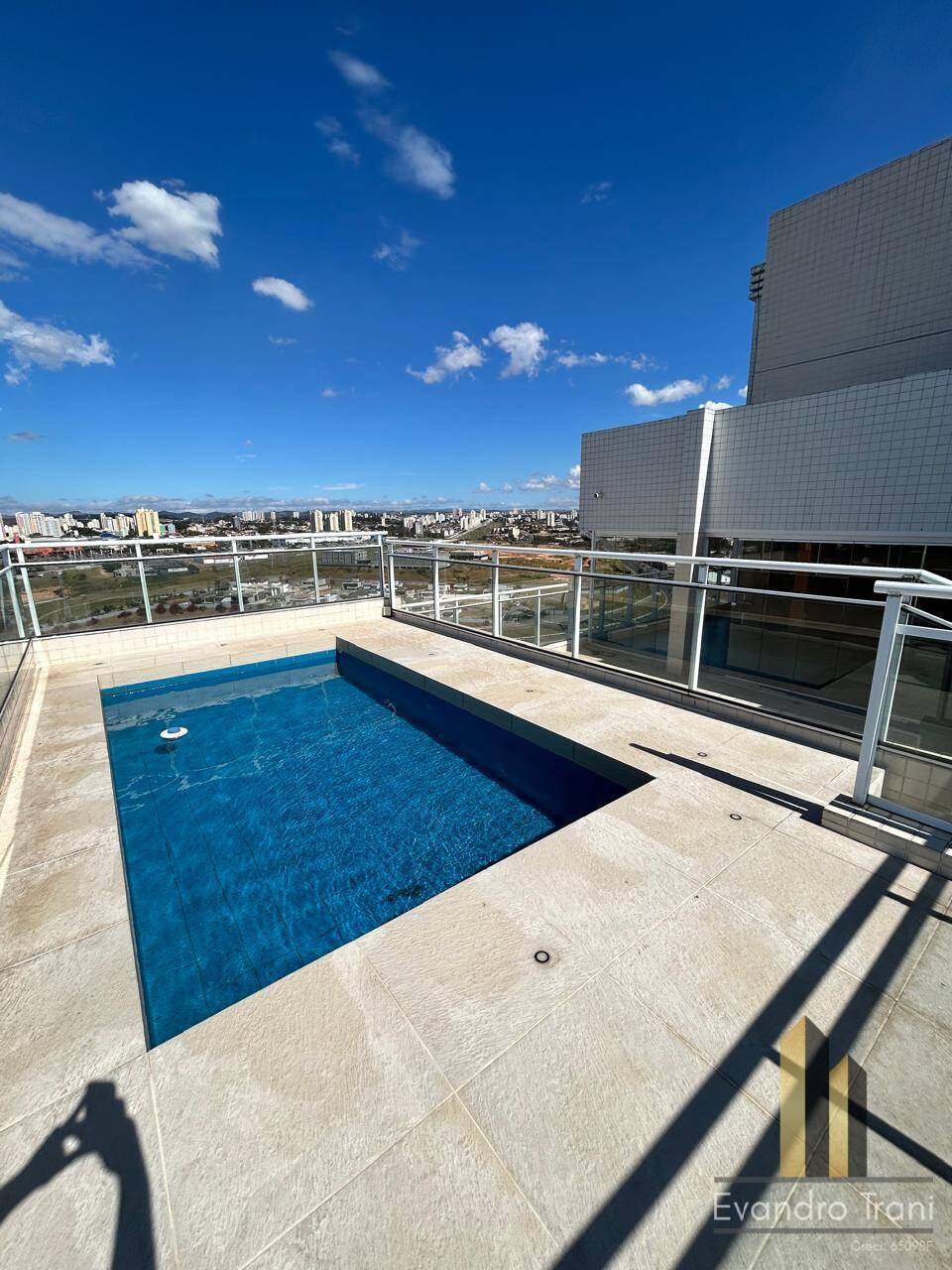 Apartamento à venda com 4 quartos, 283m² - Foto 2