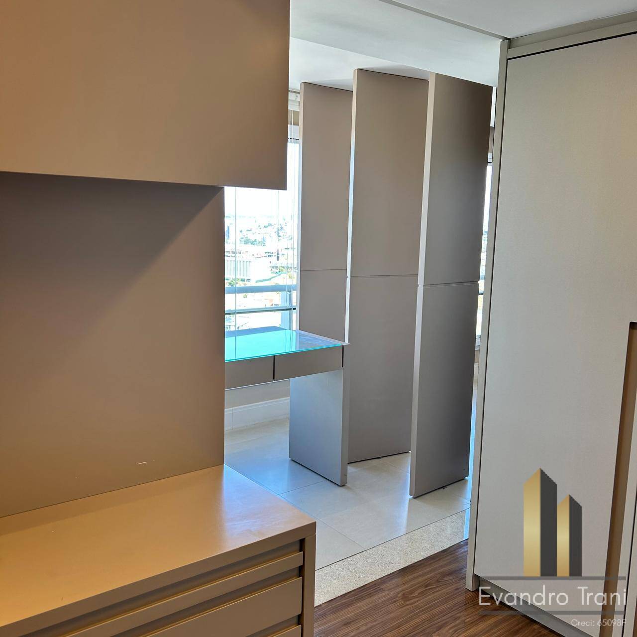 Apartamento à venda com 4 quartos, 283m² - Foto 10