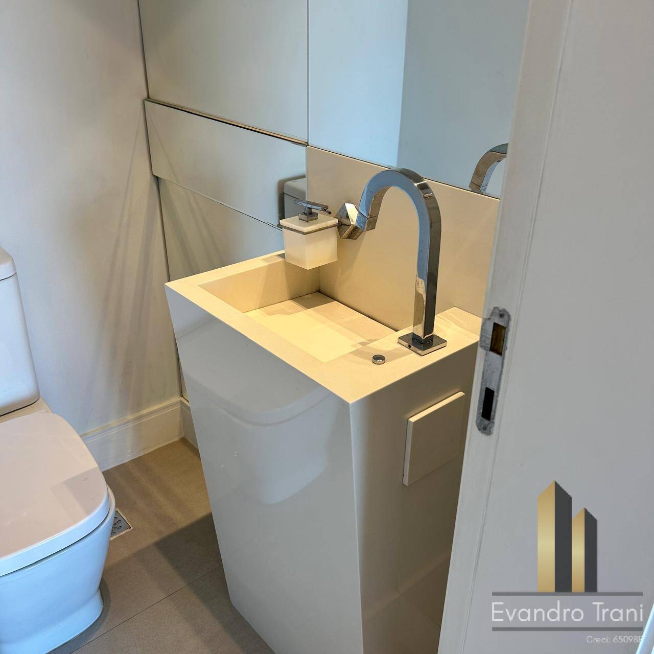 Apartamento à venda com 4 quartos, 283m² - Foto 8