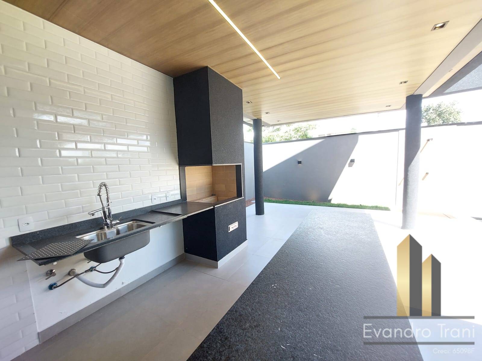 Casa, 4 quartos, 246 m² - Foto 9