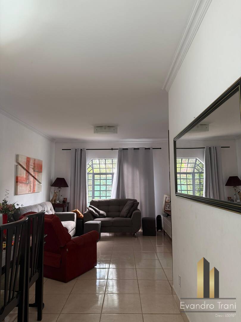 Casa, 3 quartos, 250 m² - Foto 1