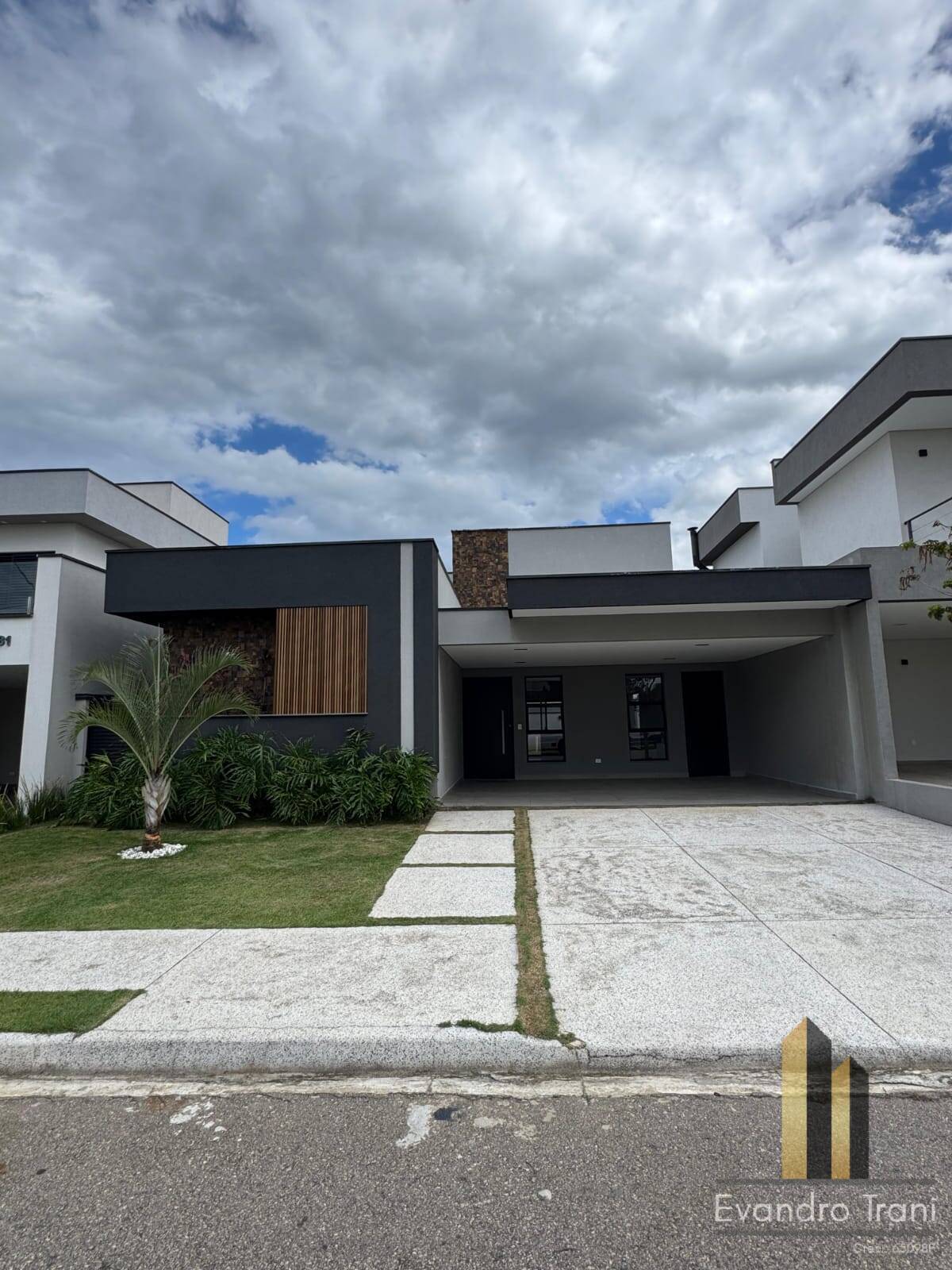 Casa, 3 quartos, 300 m² - Foto 1