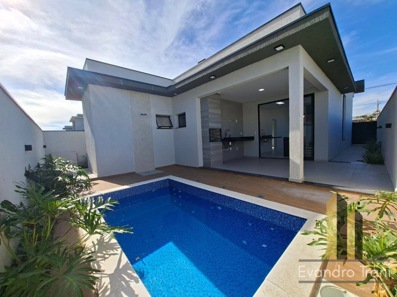 Casa, 3 quartos, 250 m² - Foto 1