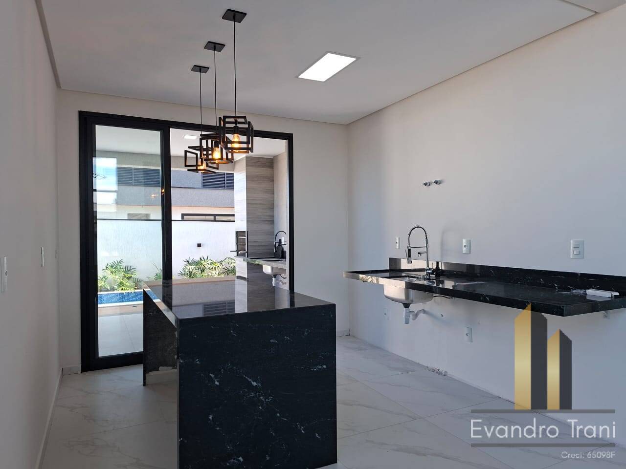 Casa, 3 quartos, 250 m² - Foto 24