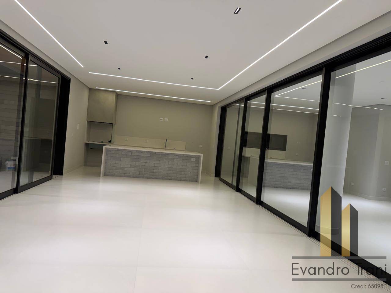 Casa à Venda| Alphaville SJC | R$ 4.700.000,00 | Analisa Permuta