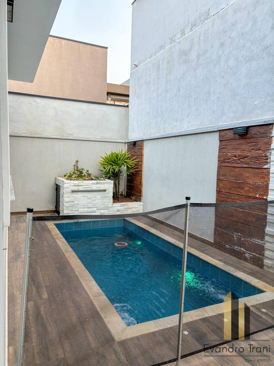 Casa à Venda no Cond. Terras do Vale em Caçapava R$ 1.280.000,00