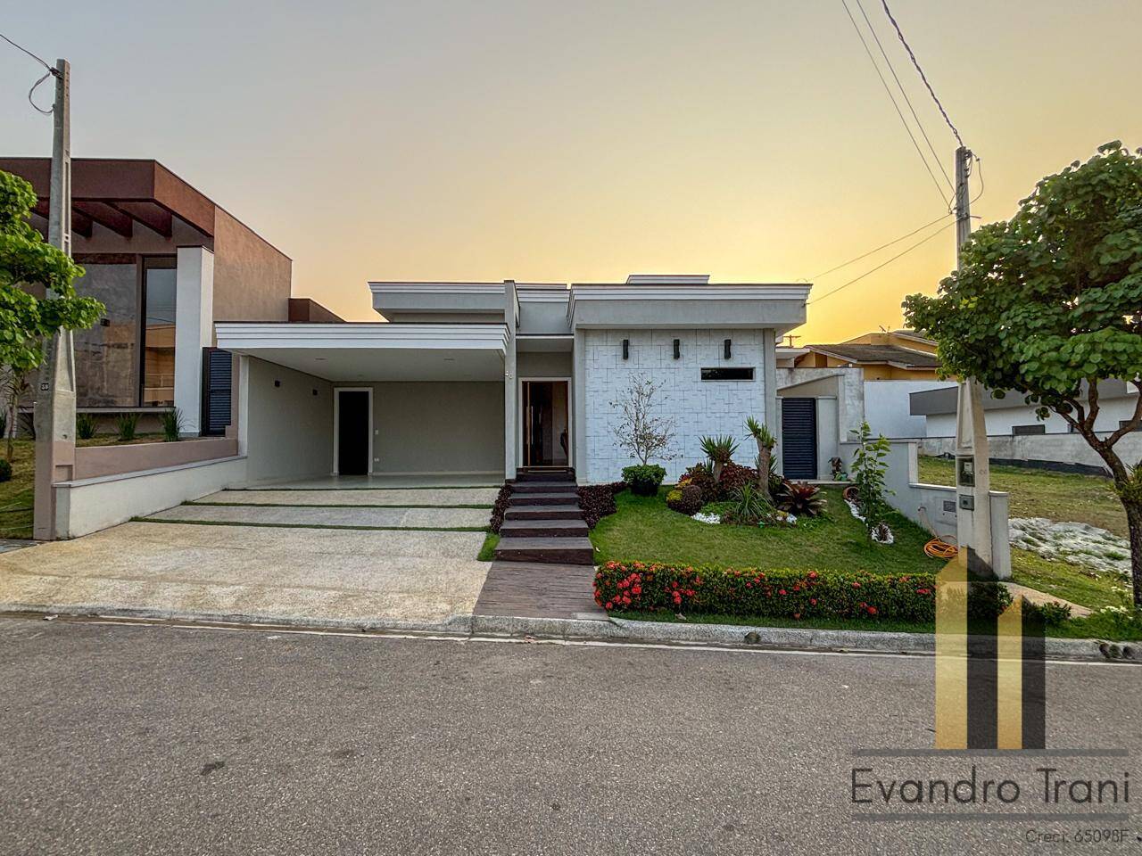 Casa à Venda no Cond. Terras do Vale em Caçapava R$ 1.280.000,00