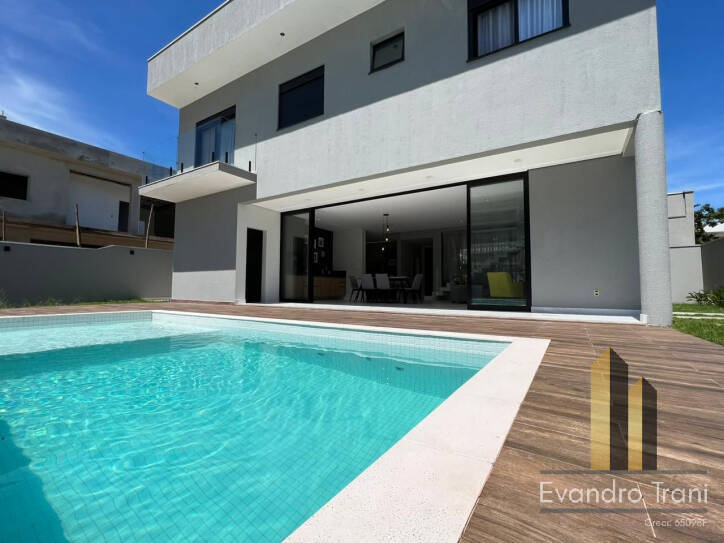 Casa com 4 suítes - Urbanova - São José dos Campos/SP -R4 2.690.000,00